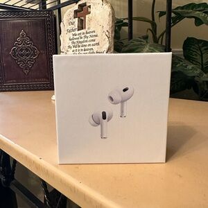 Apple AirPods 2nd Generation